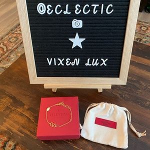 Valentino Garavani Volvo  Signature Heart Bracelet